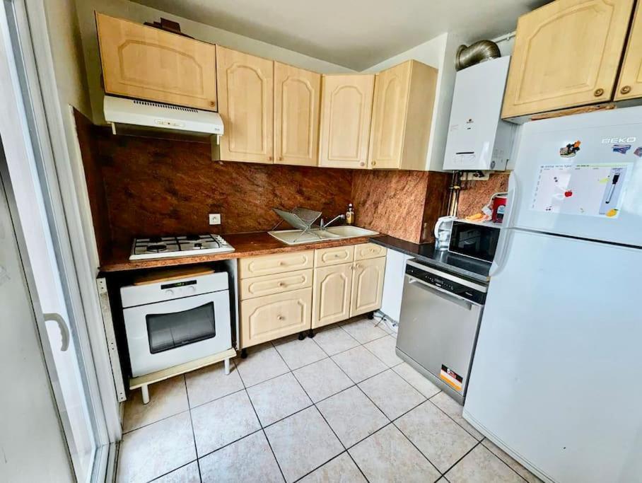 Impeccable Chambre, Bien Place, Calme & Tout Equipe Grenoble Exterior foto